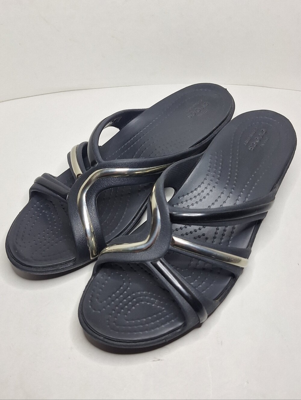 Croc's Sanrah Black Silver Metalblock Slip On Wedge Sandals Women's Size 9 Wide
